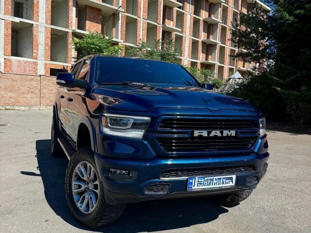 Синій Додж RAM 1500, об'ємом двигуна 5.65 л та пробігом 130 тис. км за 55000 $, фото 1 на Automoto.ua