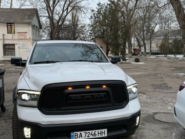 Белый Додж RAM 2500, объемом двигателя 2.99 л и пробегом 230 тыс. км за 30000 $, фото 1 на Automoto.ua