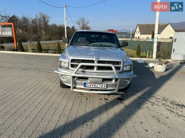 Серый Додж RAM 2500, объемом двигателя 5.9 л и пробегом 204 тыс. км за 17487 $, фото 1 на Automoto.ua