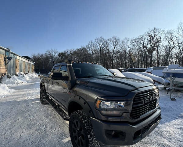 Серый Додж RAM 2500, объемом двигателя 6.69 л и пробегом 166 тыс. км за 65000 $, фото 1 на Automoto.ua