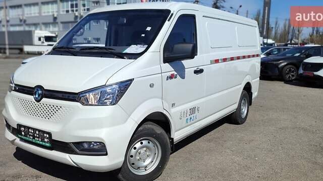 Білий Донг Фенг EM26, об'ємом двигуна 0 л та пробігом 2 тис. км за 19555 $, фото 1 на Automoto.ua