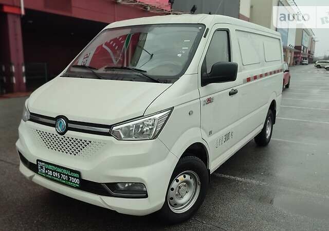 Белый Донг Фенг EM26, объемом двигателя 0 л и пробегом 2 тыс. км за 19555 $, фото 1 на Automoto.ua
