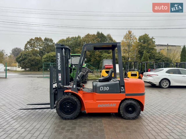 Дусан D 30C, объемом двигателя 0 л и пробегом 0 тыс. км за 7000 $, фото 1 на Automoto.ua