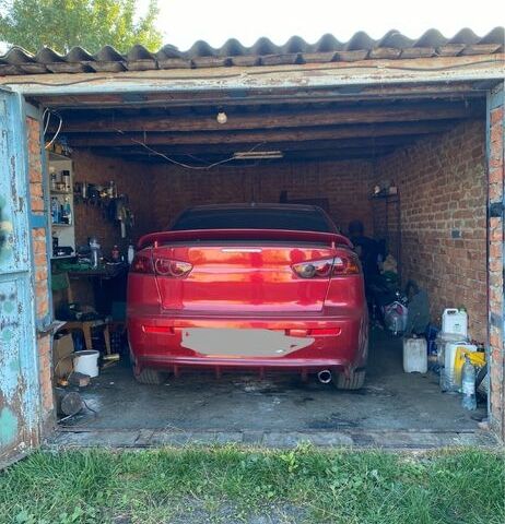 Красный Другая Другая, объемом двигателя 2 л и пробегом 186 тыс. км за 8000 $, фото 1 на Automoto.ua