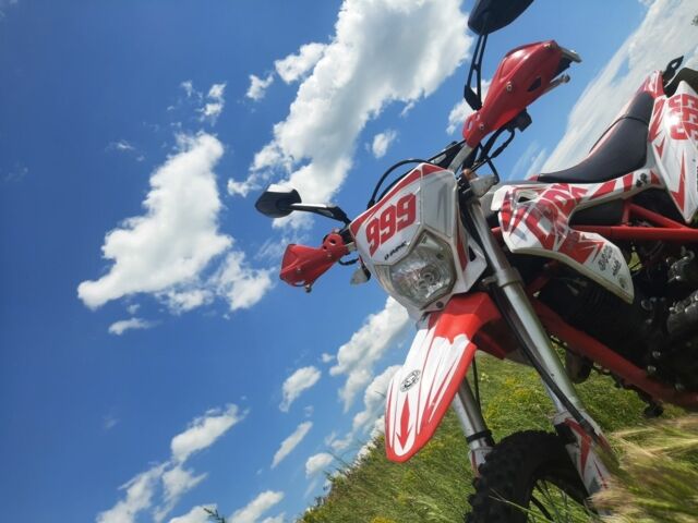 Другая Другая, объемом двигателя 15 л и пробегом 0 тыс. км за 1022 $, фото 1 на Automoto.ua