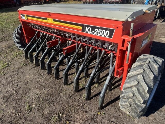 Другая Другая, объемом двигателя 0 л и пробегом 0 тыс. км за 2400 $, фото 1 на Automoto.ua