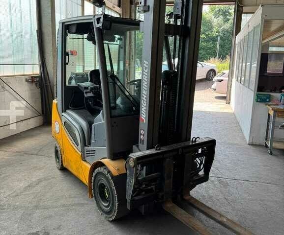 Другая Megane Scenic, объемом двигателя 6 л и пробегом 0 тыс. км за 14946 $, фото 1 на Automoto.ua