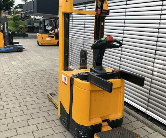 Другая Megane Scenic, объемом двигателя 6 л и пробегом 0 тыс. км за 4850 $, фото 1 на Automoto.ua