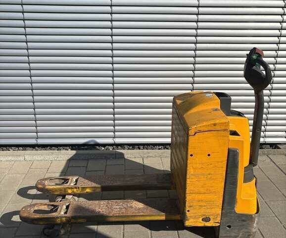 Другая Megane Scenic, объемом двигателя 6 л и пробегом 0 тыс. км за 2633 $, фото 1 на Automoto.ua