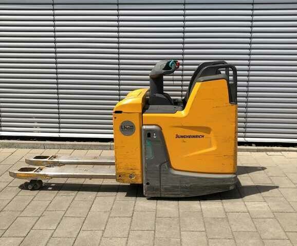 Другая Megane Scenic, объемом двигателя 14.86 л и пробегом 0 тыс. км за 3856 $, фото 1 на Automoto.ua