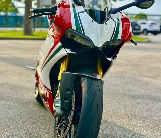 Красный Дукати 1199 Panigale S, объемом двигателя 1.2 л и пробегом 26 тыс. км за 26000 $, фото 1 на Automoto.ua