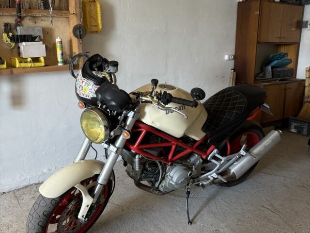 Дукати Монстр 2001 в Ирпене на Automoto.ua Дукати Монстр, объемом двигателя 0.75 л и пробегом 0 тыс. км за 4500 $, фото 1 на Automoto.ua