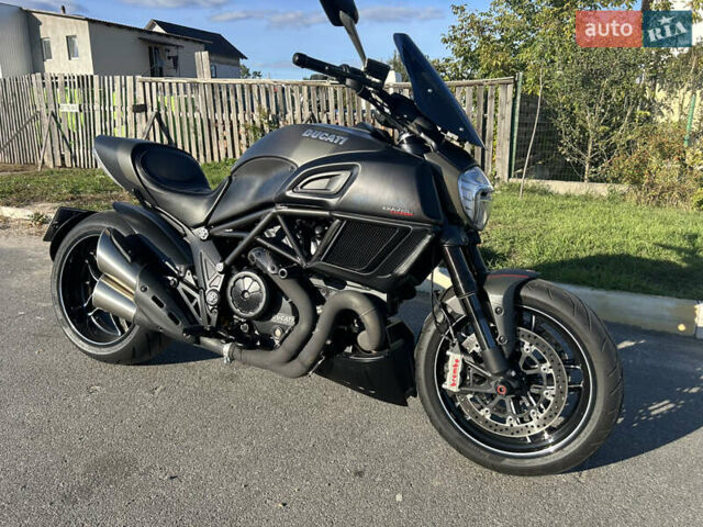 Зелений Дукаті Diavel 1200 Carbon, об'ємом двигуна 1.2 л та пробігом 28 тис. км за 16800 $, фото 1 на Automoto.ua