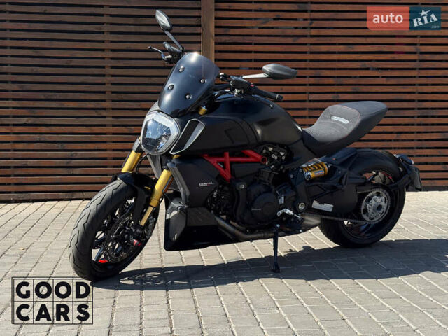 Черный Дукати Diavel 1260S, объемом двигателя 1.26 л и пробегом 25 тыс. км за 22000 $, фото 1 на Automoto.ua