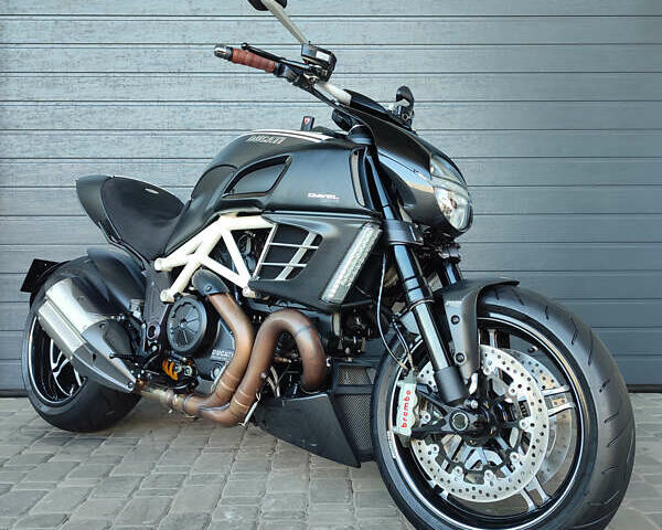 Белый Дукати Diavel AMG, объемом двигателя 1.2 л и пробегом 15 тыс. км за 12900 $, фото 1 на Automoto.ua