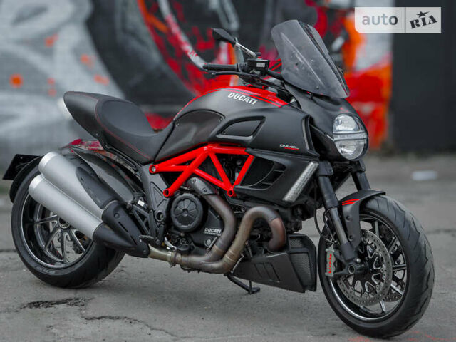 Дукати Diavel Carbon, объемом двигателя 0 л и пробегом 30 тыс. км за 13000 $, фото 1 на Automoto.ua