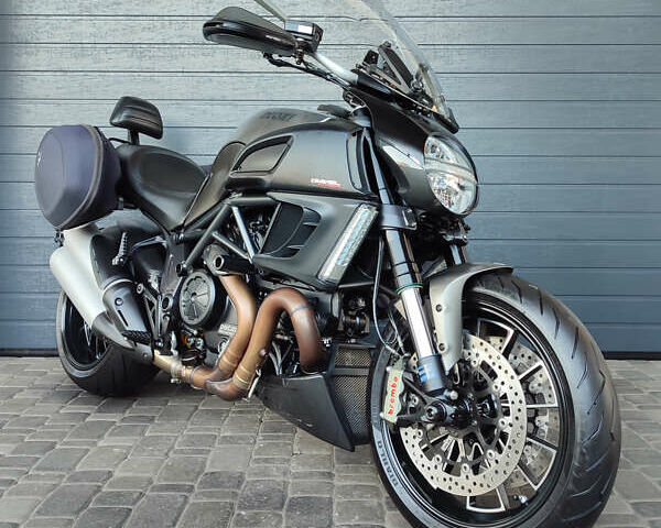 Серый Дукати Diavel Strada, объемом двигателя 1.2 л и пробегом 15 тыс. км за 11500 $, фото 1 на Automoto.ua