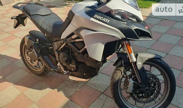 Белый Дукати Multistrada 950, объемом двигателя 0 л и пробегом 4 тыс. км за 12500 $, фото 1 на Automoto.ua