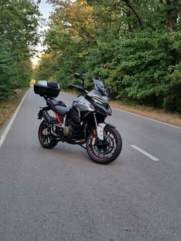 Белый Дукати Multistrada V4S, объемом двигателя 1.2 л и пробегом 19 тыс. км за 26700 $, фото 1 на Automoto.ua