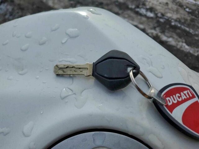 Дукати Panigale V2, объемом двигателя 0.96 л и пробегом 0 тыс. км за 7000 $, фото 1 на Automoto.ua