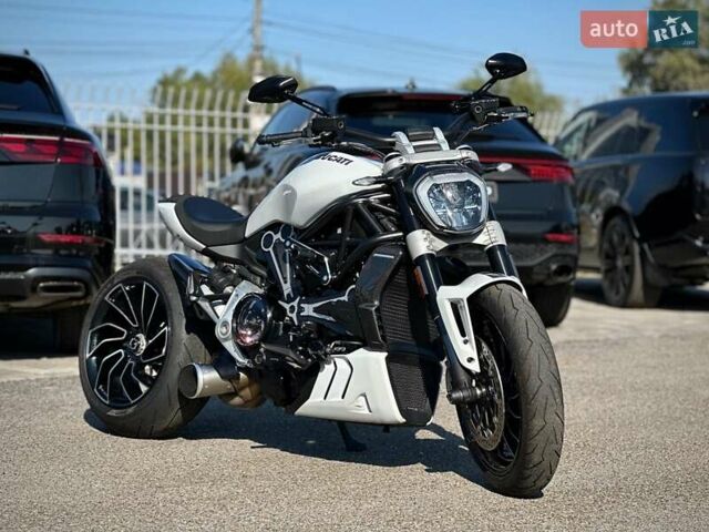 Дукати XDiavel S Glossy , объемом двигателя 1.26 л и пробегом 12 тыс. км за 22800 $, фото 1 на Automoto.ua