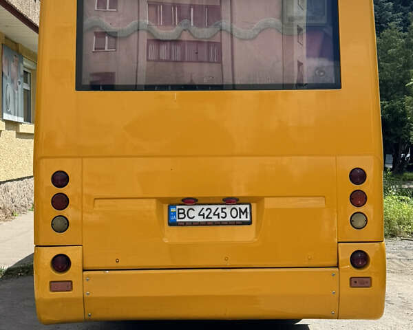Помаранчевий ЕОС Коач, об'ємом двигуна 10.96 л та пробігом 305 тис. км за 8300 $, фото 1 на Automoto.ua