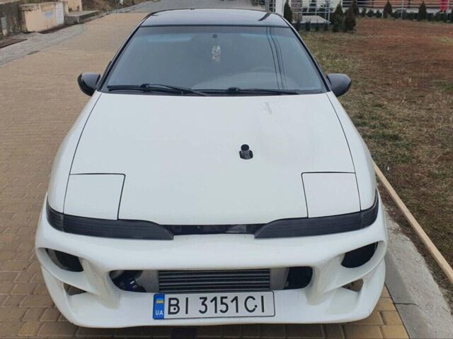 Белый Игл Талон, объемом двигателя 2 л и пробегом 1 тыс. км за 11000 $, фото 1 на Automoto.ua