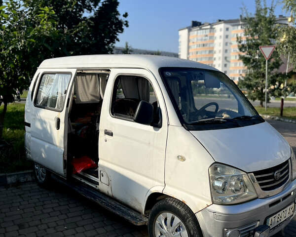 Білий ФАВ 6371 пасс., об'ємом двигуна 1.05 л та пробігом 207 тис. км за 1800 $, фото 1 на Automoto.ua