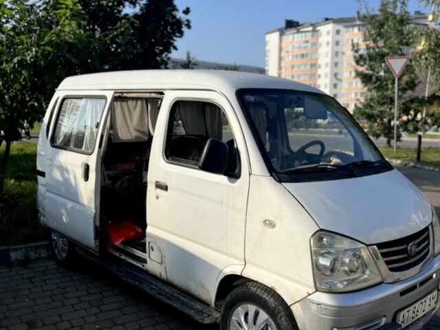 Белый ФАВ 6371 пасс., объемом двигателя 1.05 л и пробегом 207 тыс. км за 1800 $, фото 1 на Automoto.ua