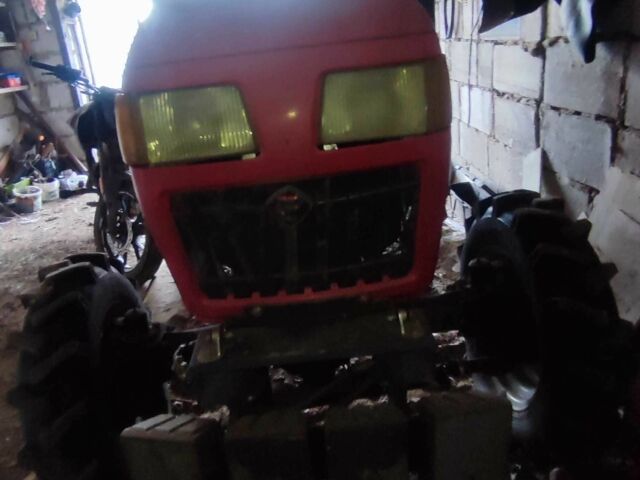 Красный Фенгшау MFS, объемом двигателя 1.62 л и пробегом 2 тыс. км за 5500 $, фото 1 на Automoto.ua