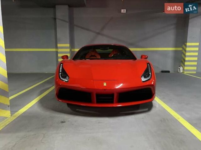 Красный Феррари 488 GTB, объемом двигателя 3.9 л и пробегом 27 тыс. км за 219900 $, фото 1 на Automoto.ua