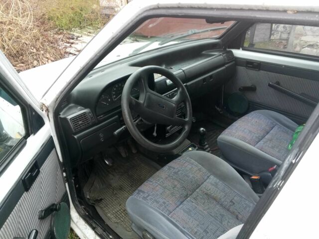 Білий Фіат 124, об'ємом двигуна 1.7 л та пробігом 751 тис. км за 951 $, фото 1 на Automoto.ua