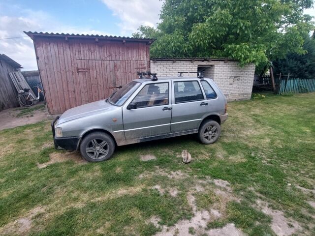 Серый Фиат 124, объемом двигателя 0 л и пробегом 300 тыс. км за 897 $, фото 1 на Automoto.ua
