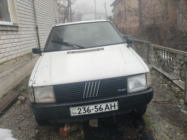 Білий Фіат 130, об'ємом двигуна 0 л та пробігом 300 тис. км за 466 $, фото 1 на Automoto.ua