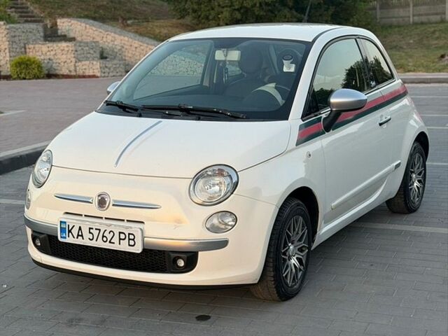Белый Фиат 500, объемом двигателя 1.24 л и пробегом 205 тыс. км за 5600 $, фото 1 на Automoto.ua