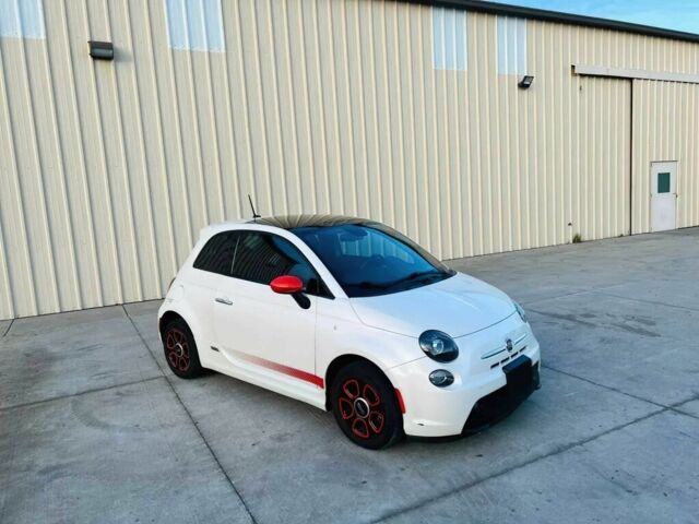 Белый Фиат 500, объемом двигателя 0 л и пробегом 110 тыс. км за 2250 $, фото 1 на Automoto.ua