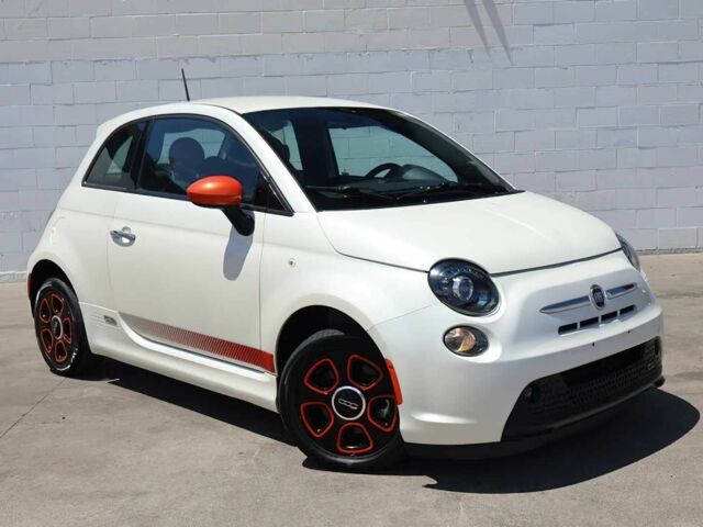 Белый Фиат 500, объемом двигателя 0 л и пробегом 95 тыс. км за 4794 $, фото 1 на Automoto.ua