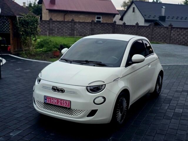 Белый Фиат 500, объемом двигателя 0 л и пробегом 28 тыс. км за 13900 $, фото 1 на Automoto.ua
