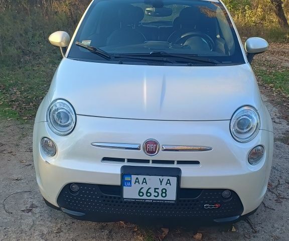 Білий Фіат 500, об'ємом двигуна 0 л та пробігом 73 тис. км за 7200 $, фото 1 на Automoto.ua