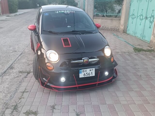 Черный Фиат 500, объемом двигателя 1.4 л и пробегом 115 тыс. км за 10500 $, фото 1 на Automoto.ua