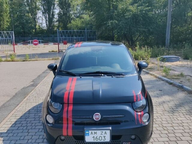 Черный Фиат 500, объемом двигателя 0 л и пробегом 140 тыс. км за 4999 $, фото 1 на Automoto.ua