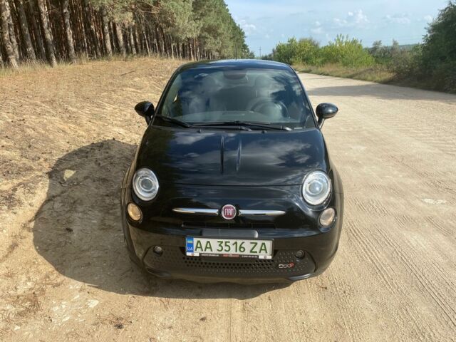 Чорний Фіат 500, об'ємом двигуна 0 л та пробігом 81 тис. км за 11000 $, фото 1 на Automoto.ua