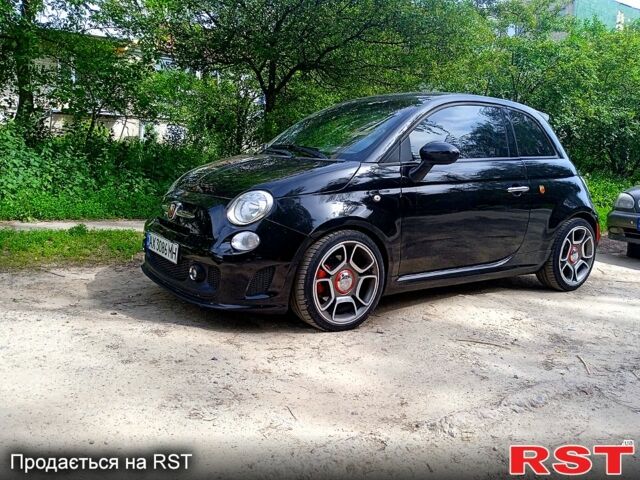 Черный Фиат 500, объемом двигателя 1.4 л и пробегом 30 тыс. км за 9000 $, фото 1 на Automoto.ua