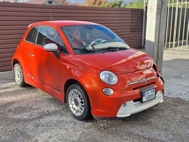Красный Фиат 500, объемом двигателя 0 л и пробегом 112 тыс. км за 4200 $, фото 1 на Automoto.ua