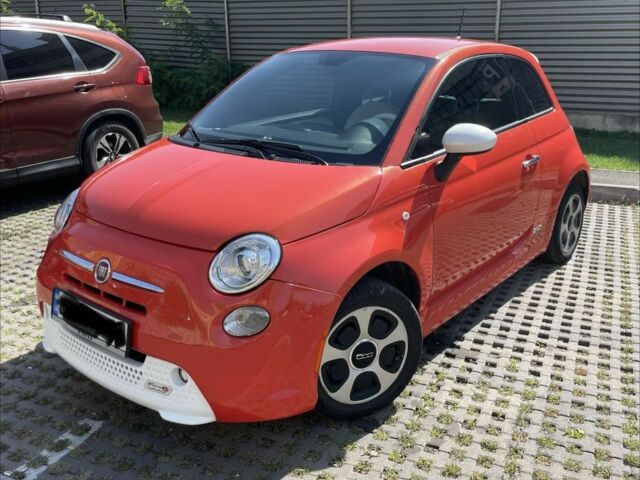 Красный Фиат 500, объемом двигателя 0 л и пробегом 44 тыс. км за 6999 $, фото 1 на Automoto.ua