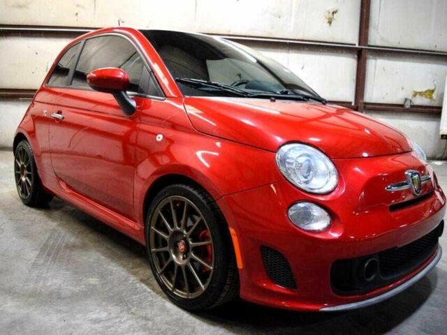 Красный Фиат 500, объемом двигателя 1.4 л и пробегом 23 тыс. км за 2000 $, фото 1 на Automoto.ua