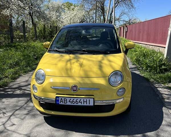 Желтый Фиат 500, объемом двигателя 1.24 л и пробегом 195 тыс. км за 5750 $, фото 1 на Automoto.ua