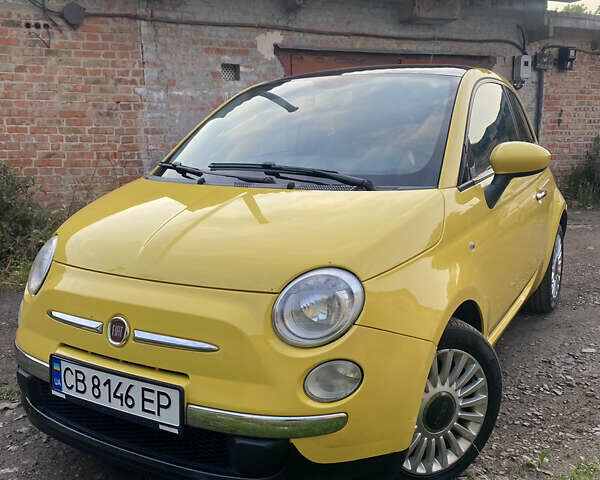 Желтый Фиат 500, объемом двигателя 1.24 л и пробегом 117 тыс. км за 6000 $, фото 1 на Automoto.ua