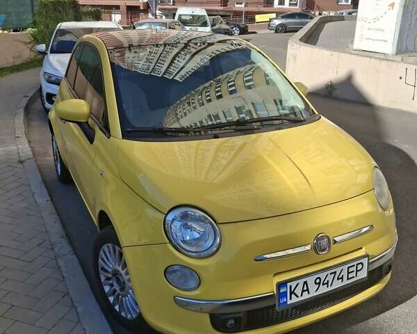 Жовтий Фіат 500, об'ємом двигуна 1.4 л та пробігом 107 тис. км за 7000 $, фото 1 на Automoto.ua