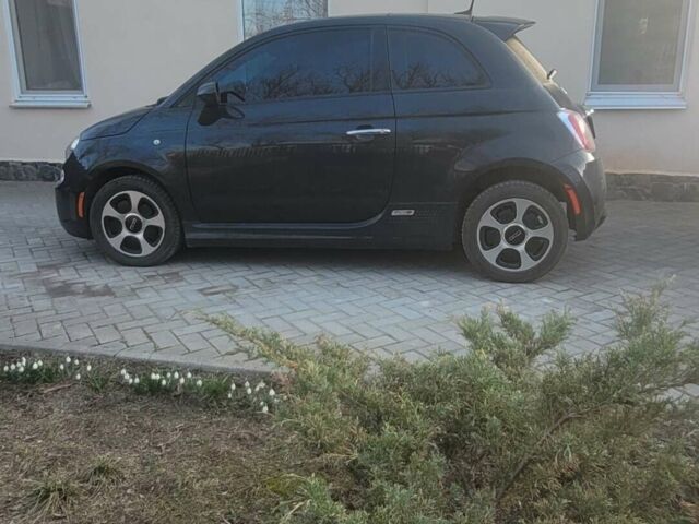 Серый Фиат 500, объемом двигателя 0 л и пробегом 141 тыс. км за 8700 $, фото 1 на Automoto.ua